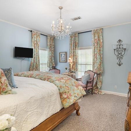 Beland Mansion-Treasured Mist Suite! Fort Smith Exterior photo